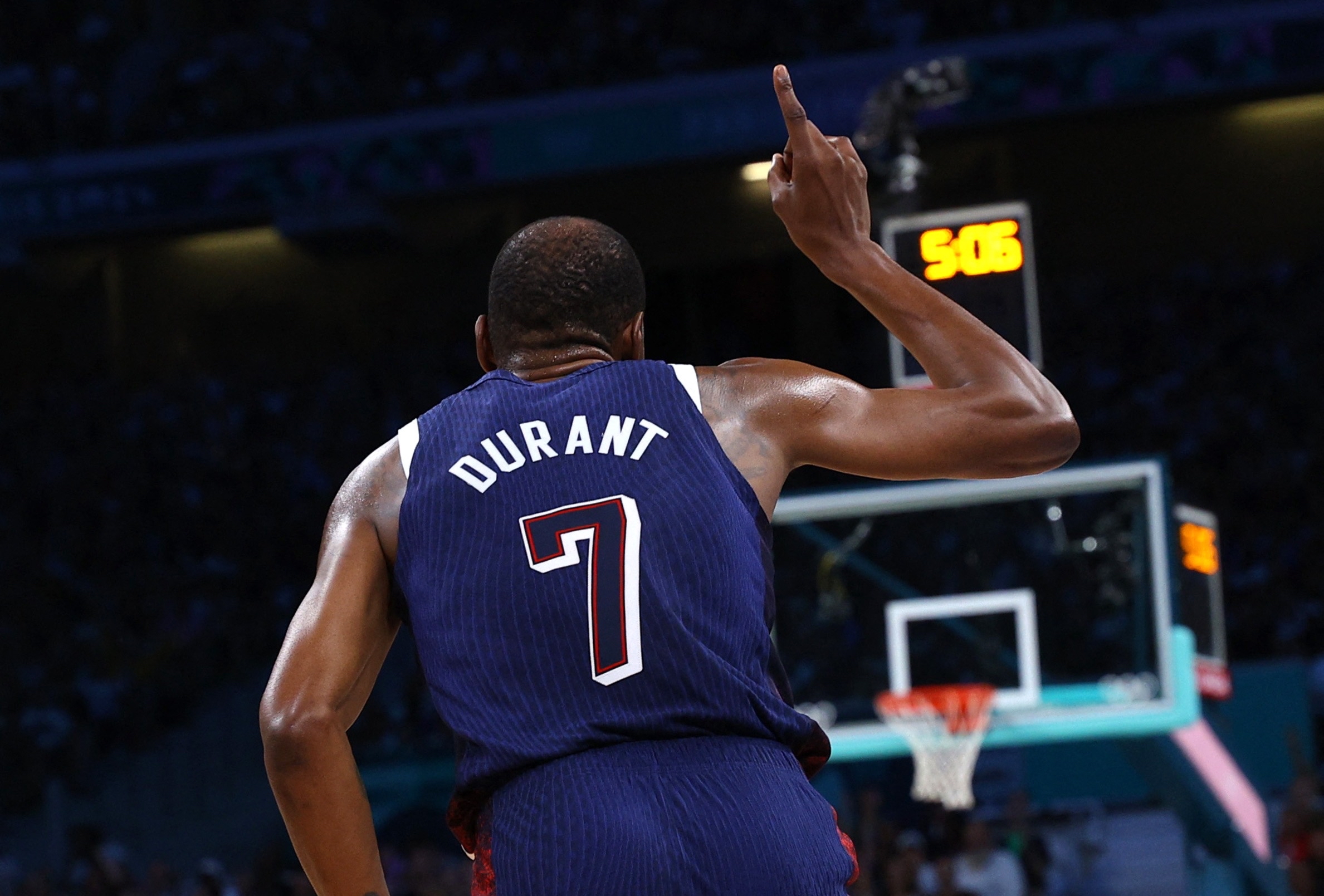 爱游戏平台杜兰特连续十五场比赛得分超过败北，热火挑战极限！(杜兰特精彩比赛)