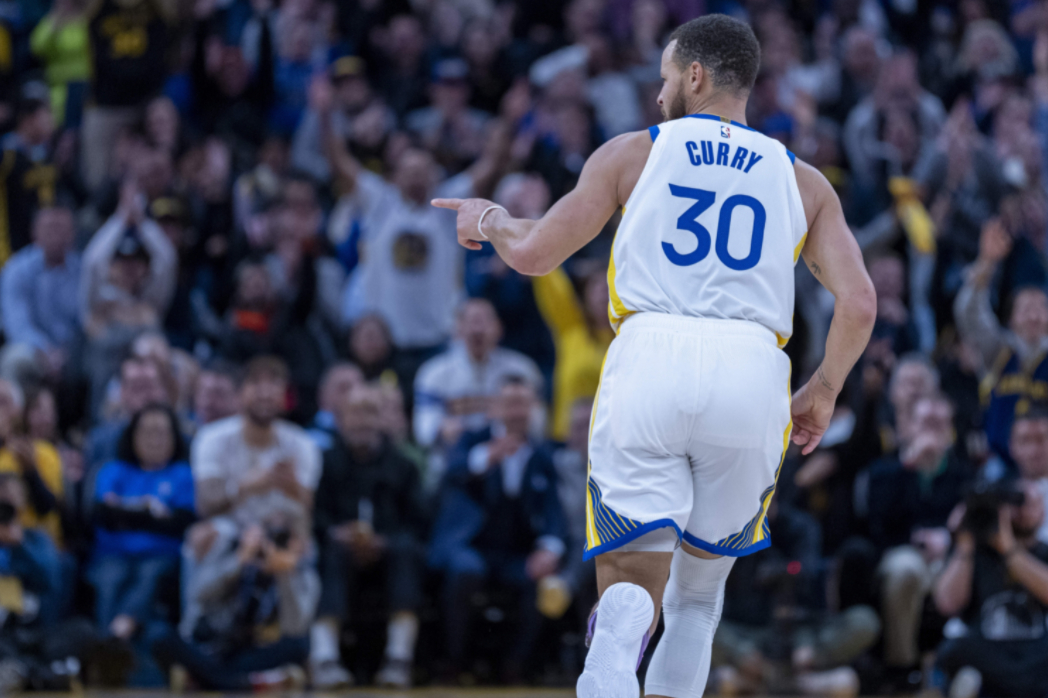 爱游戏官方网站明尼苏达森林狼训练开放日，赛后官宣签约引欢呼，CBA常规赛在即，临场指挥获称赞的简单介绍